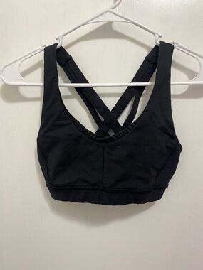 Lululemon Size S Women’s Black Sports Bra.